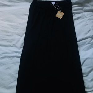 🪴NWT Revamped Maxi skirt
